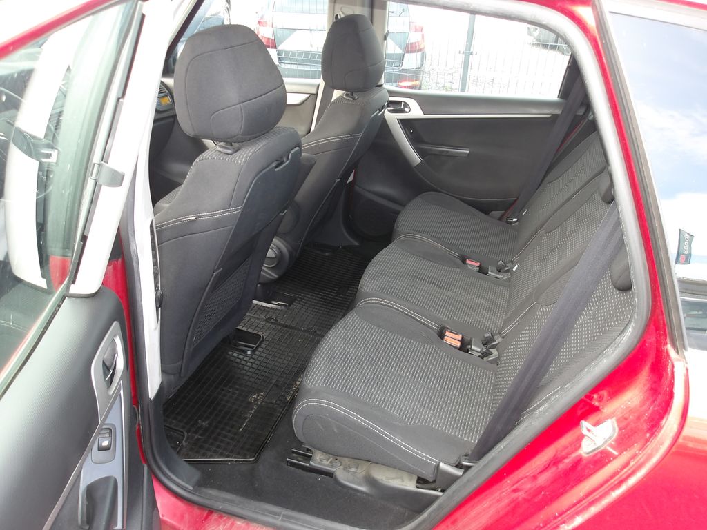 citroen-c4-picasso-1-6hdi-automat-1-majitel - 9