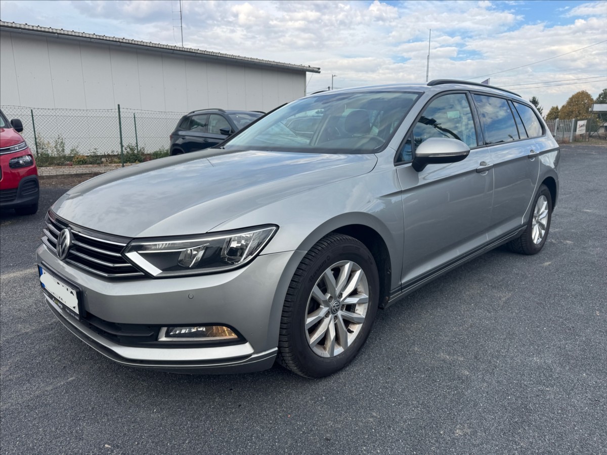 Volkswagen Passat 1,6 TDi COMFORTLINE, DSG, NAVI