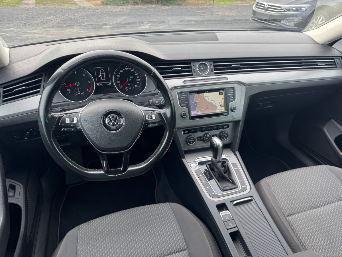 volkswagen-passat-1-6-tdi-comfortline-dsg-navi - 6