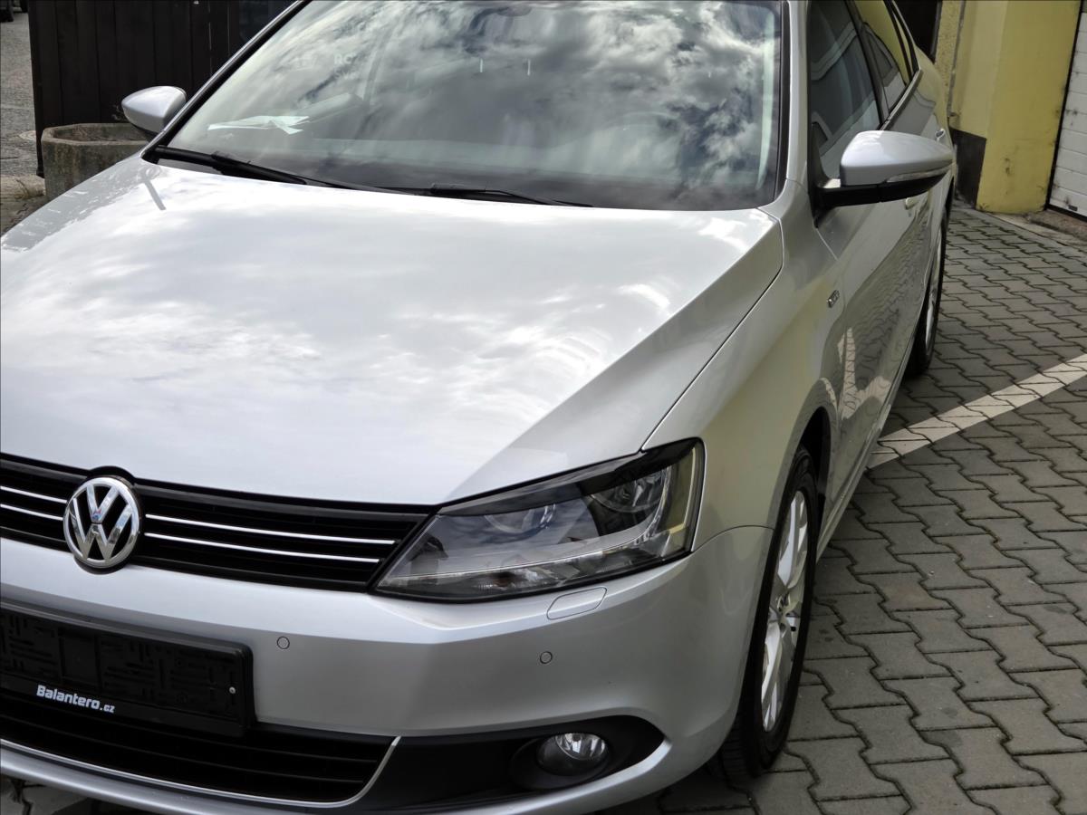 volkswagen-jetta-1-4-trend-life-serv-knizka - 2