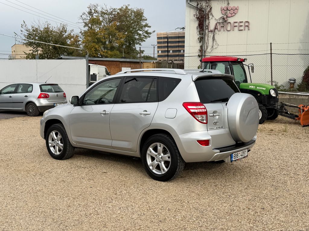 toyota-rav4-2-2-d-cat-110kw-4x4-71-tis-km - 2