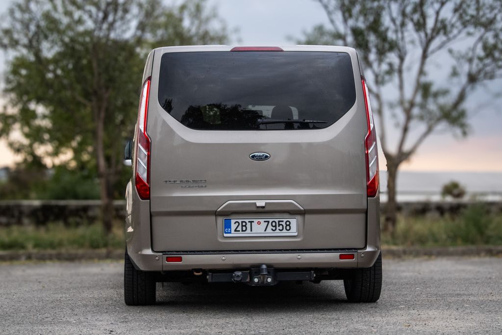 ford-tourneo-custom - 5