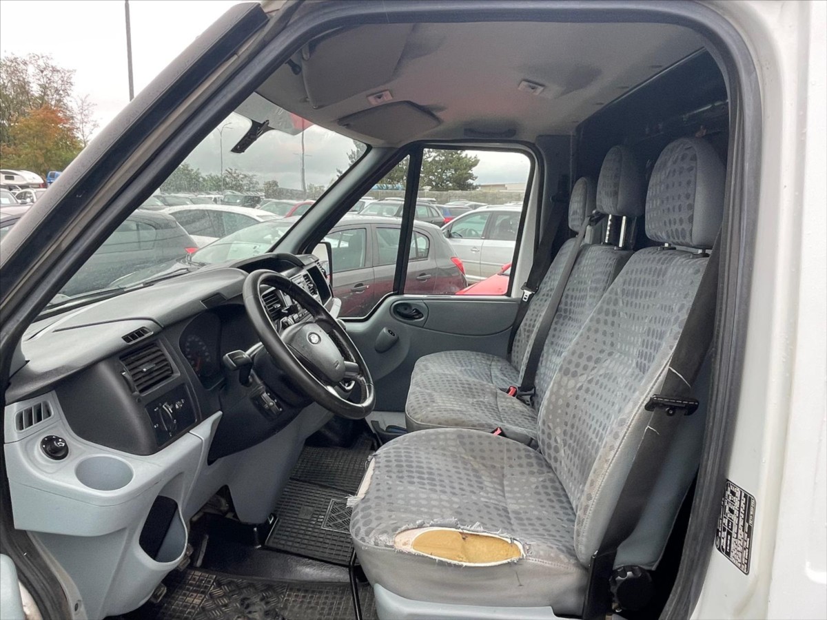 ford-transit-2-2-tdci - 7