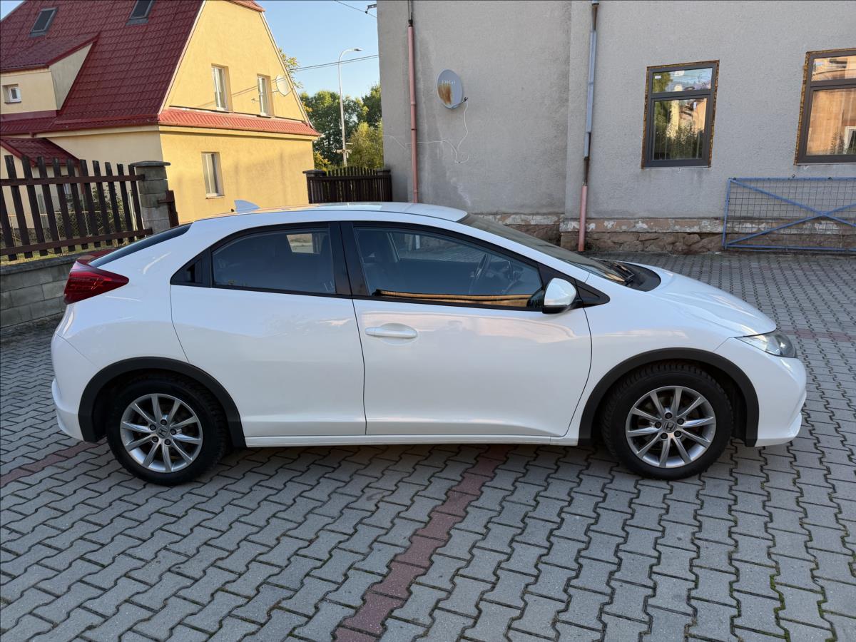 honda-civic-1-8-i-vtec-comfort - 1