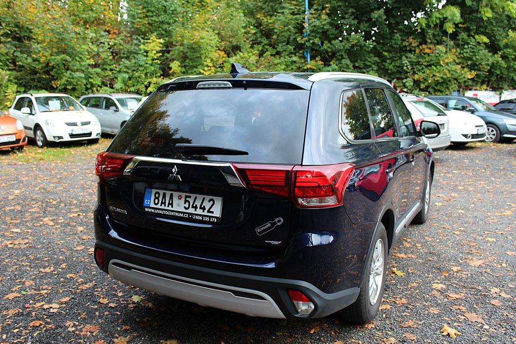mitsubishi-outlander-2-0i-110-kw-1-majitel - 7