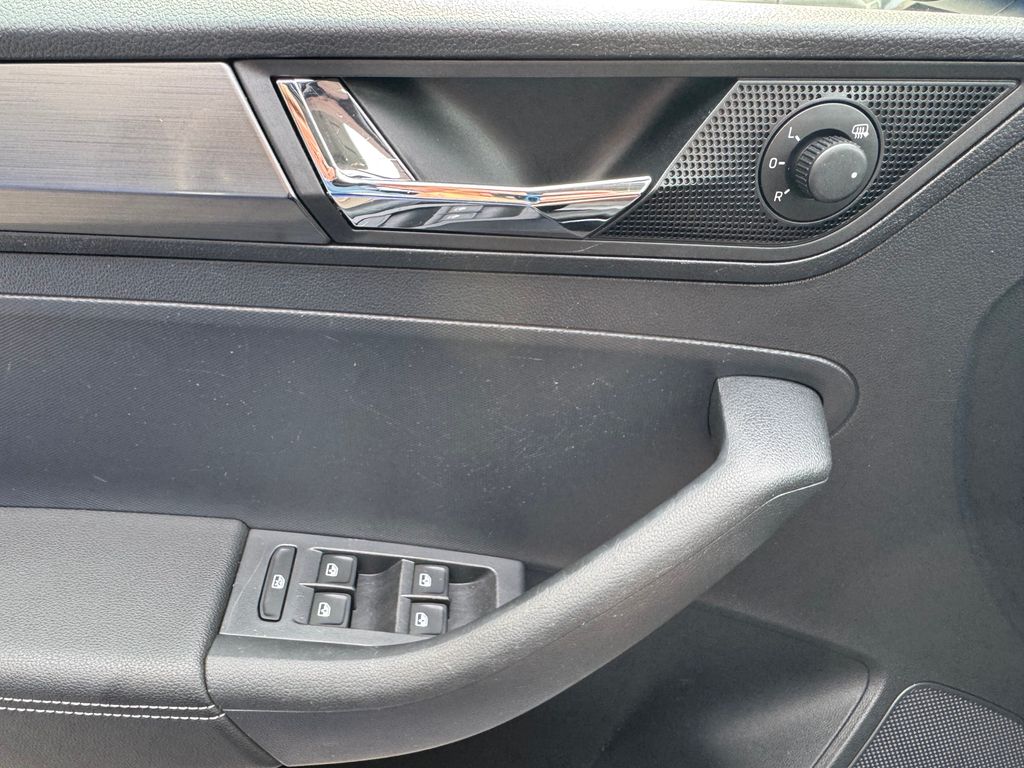 skoda-rapid-spb-1-4-tdi-ambition-clever - 6