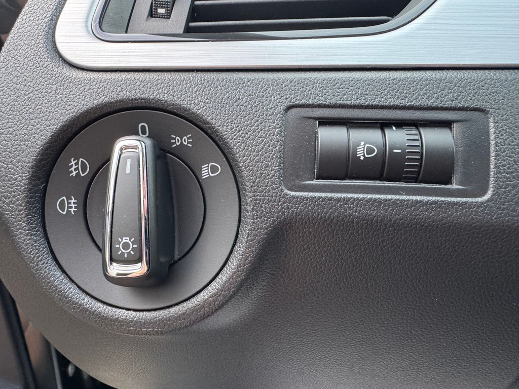 skoda-rapid-spb-1-0-tsi-ambition - 7