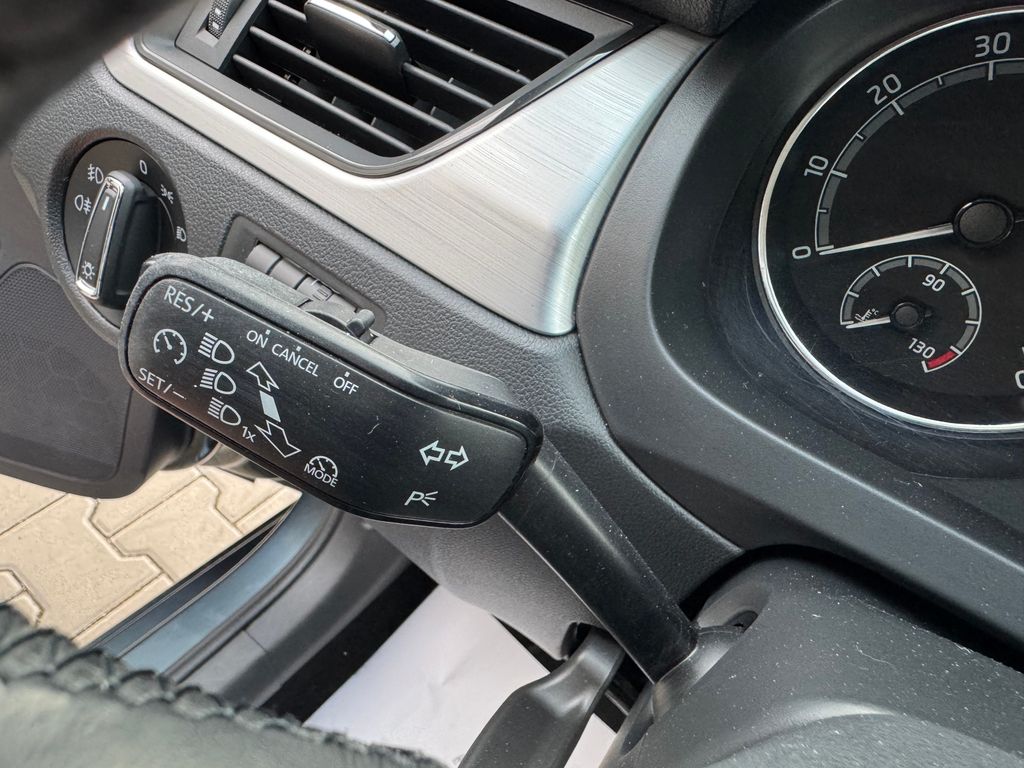 skoda-rapid-spb-1-0-tsi-ambition - 8
