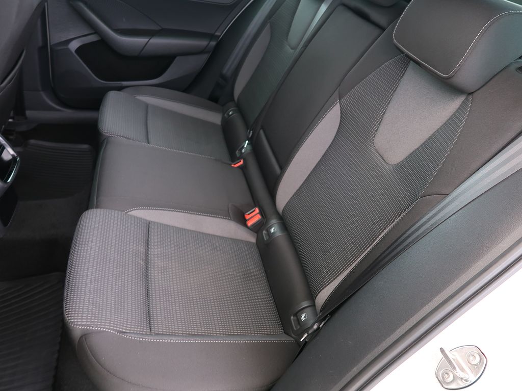 skoda-octavia-2-0-tdi-85kw-manual-cz-1maj - 9