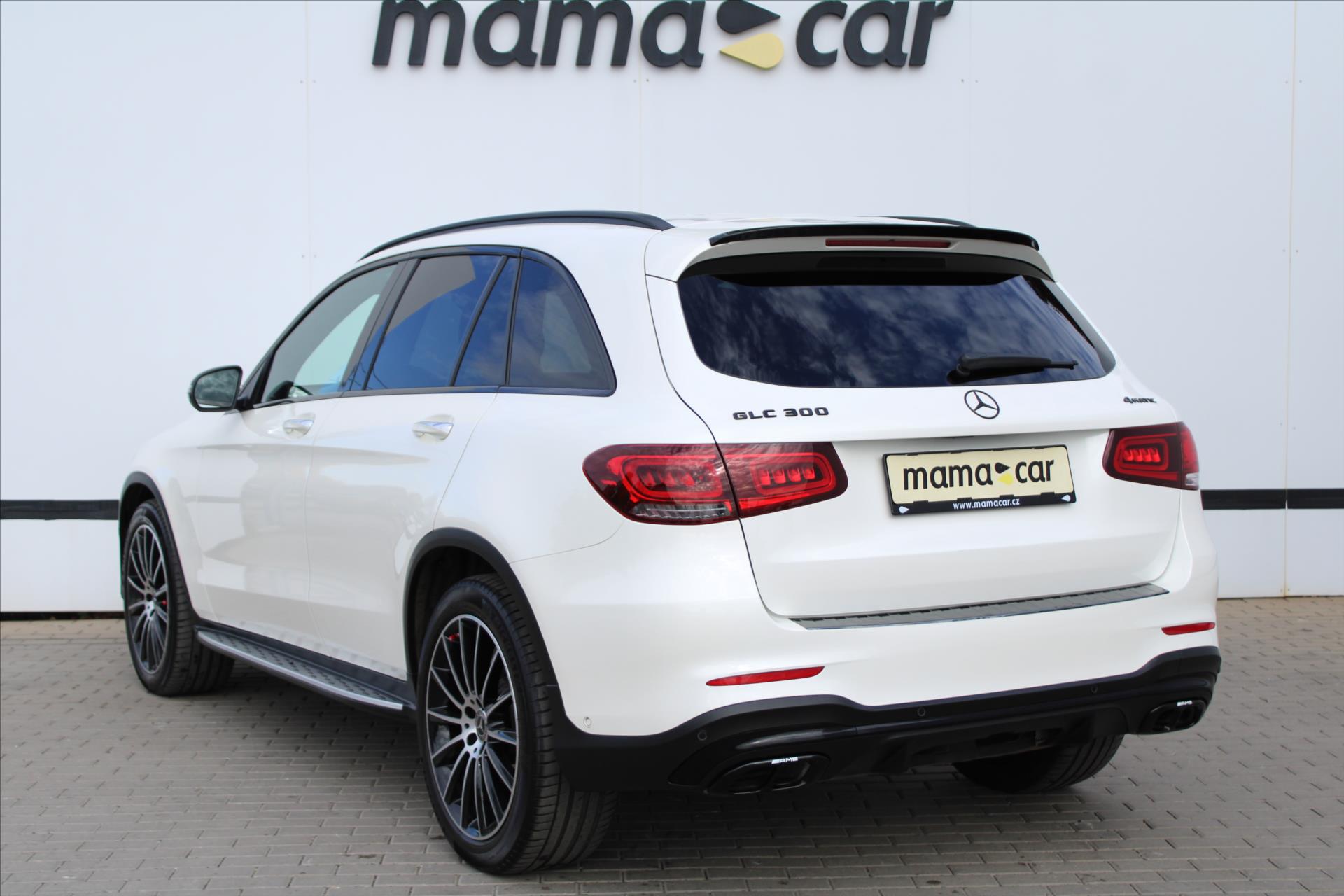 mercedes-benz-glc-300-4matic-190kw-amg-cr - 4