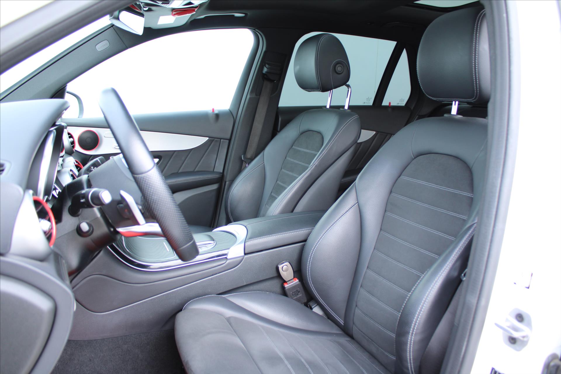 mercedes-benz-glc-300-4matic-190kw-amg-cr - 8