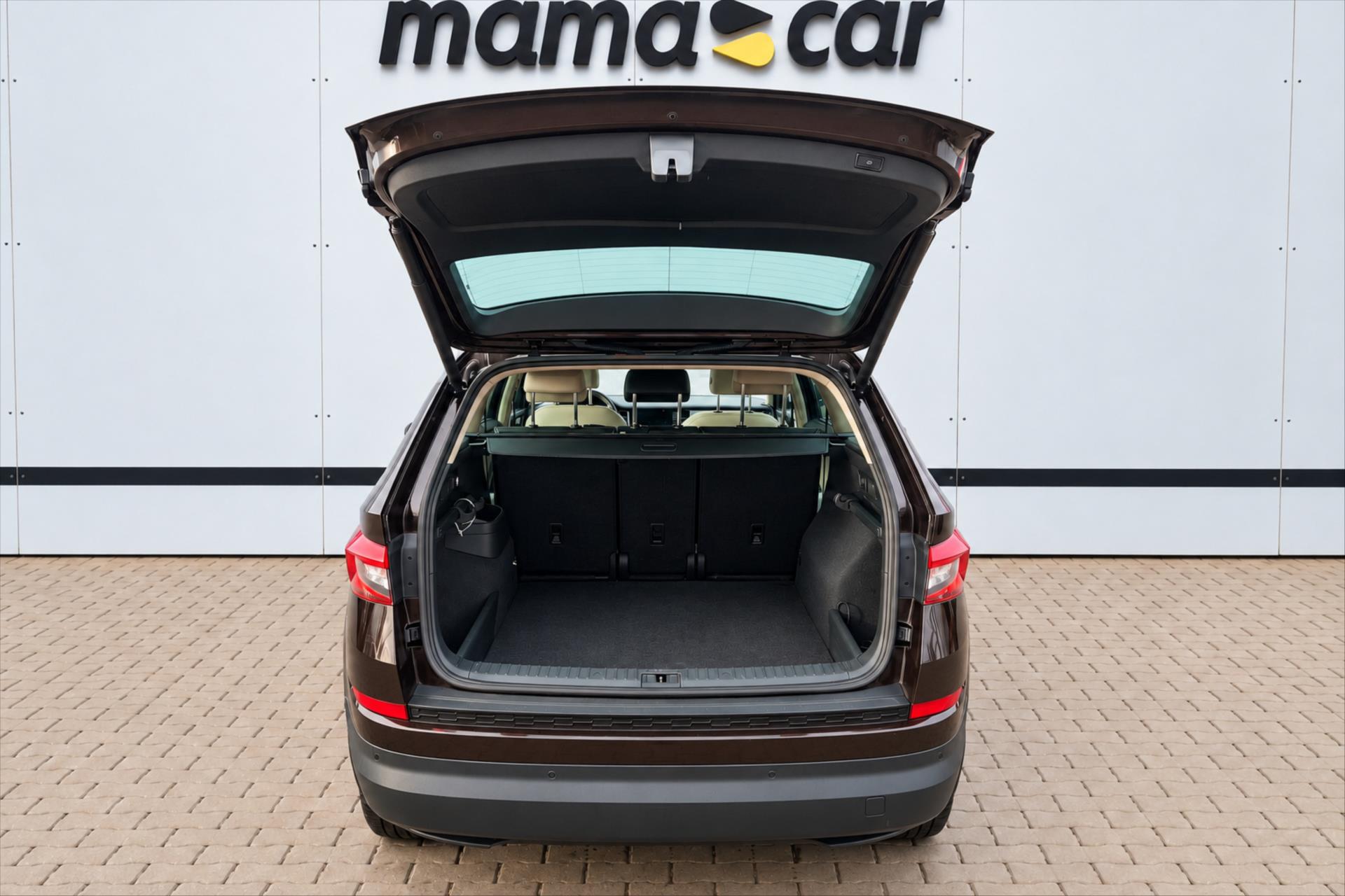 skoda-kodiaq-2-0-tdi-dsg-style-1-maj-dph-cr - 9