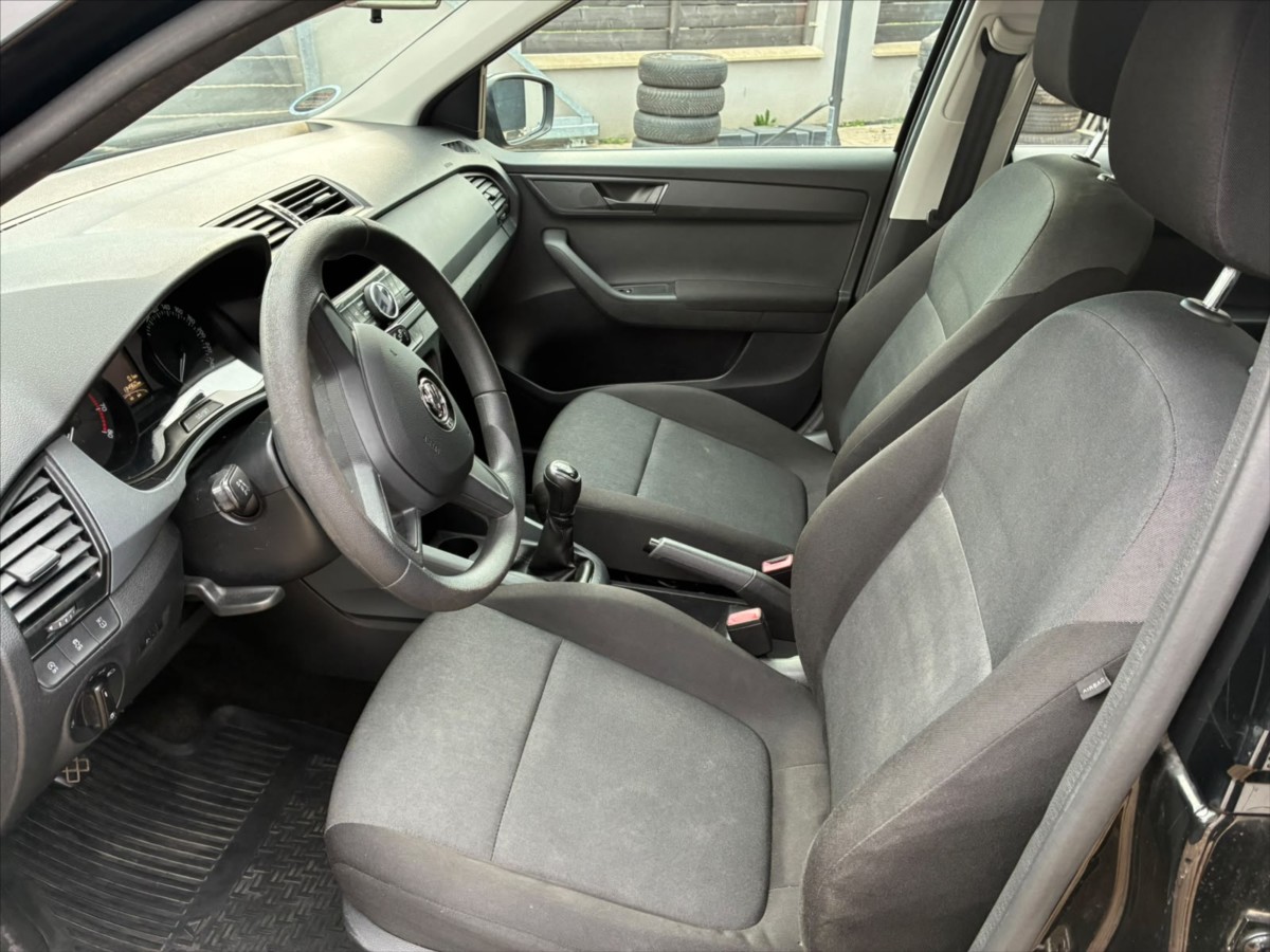 skoda-fabia-1-2-tsi-active-66kw - 4