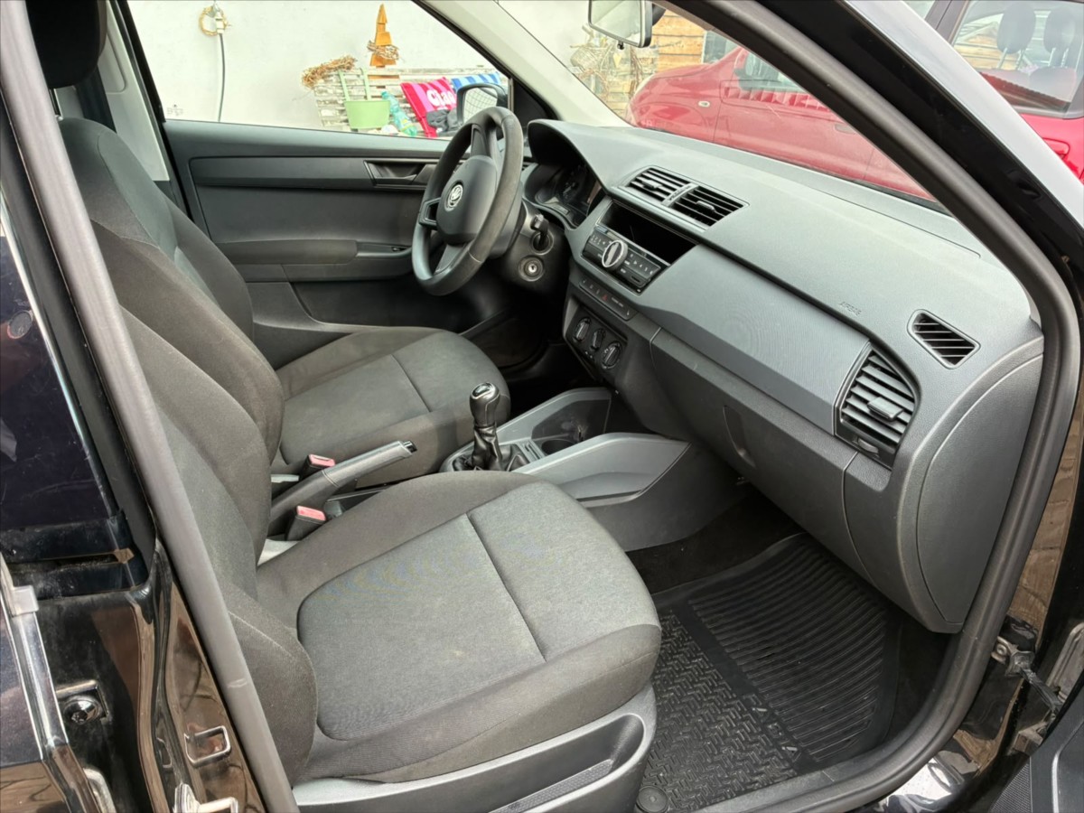 skoda-fabia-1-2-tsi-active-66kw - 5