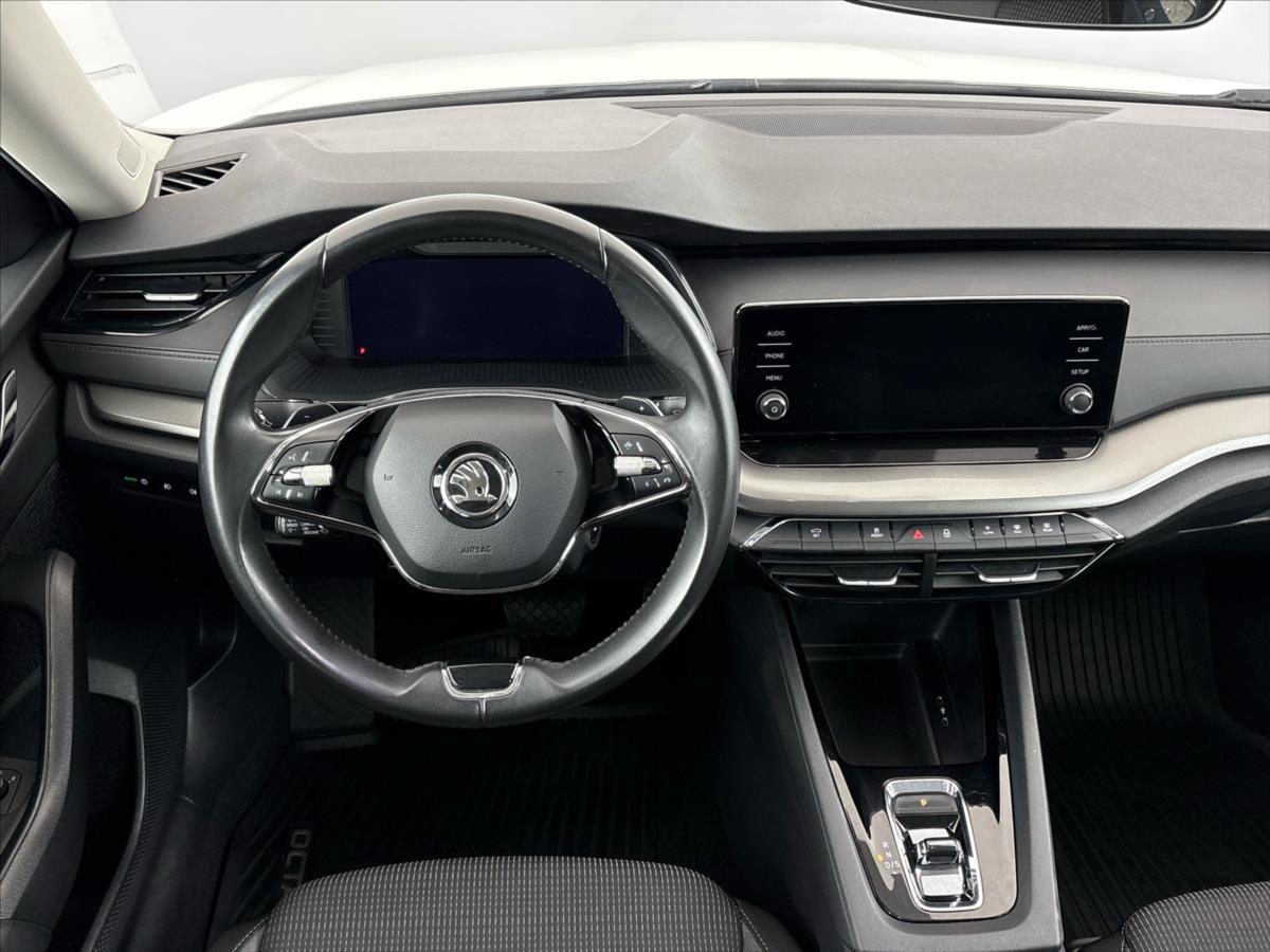 skoda-octavia-2-0-tdi-ambition-plus-7dsg - 4