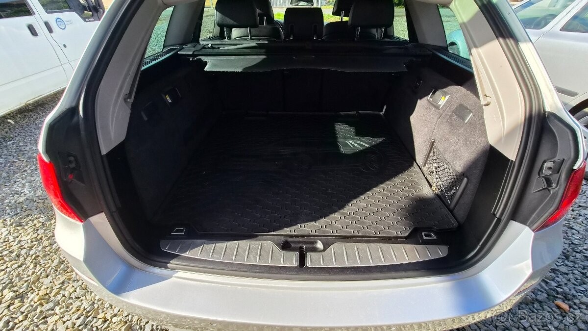 bmw-rada-5-2-0-525d-xdrive-touring-f11 - 9