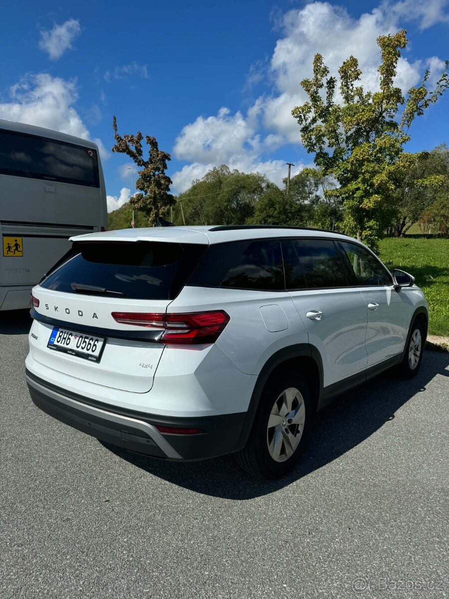 skoda-kodiaq-2-0-tdi-142-kw-4x4-dsg-selection - 4