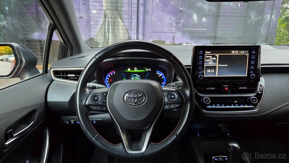 toyota-corolla-1-8-hybrid-gr-sport - 3