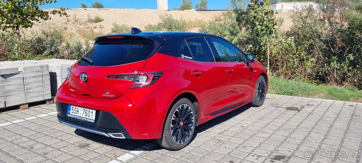 toyota-corolla-1-8-hybrid-gr-sport - 4