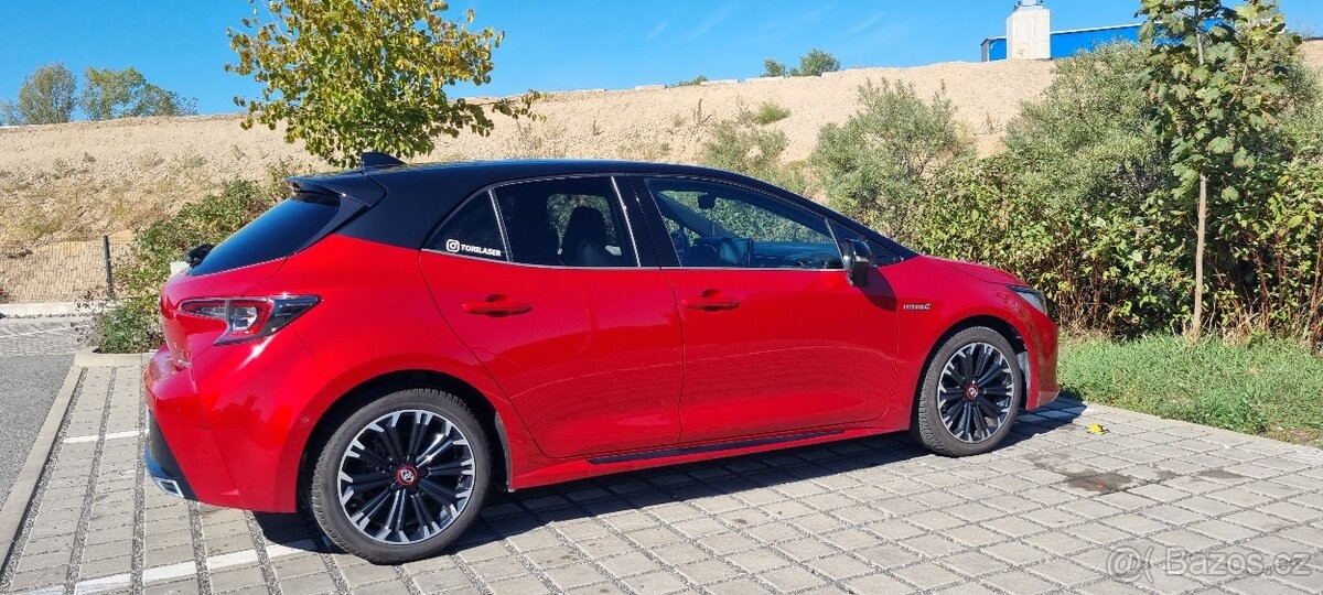 toyota-corolla-1-8-hybrid-gr-sport - 5