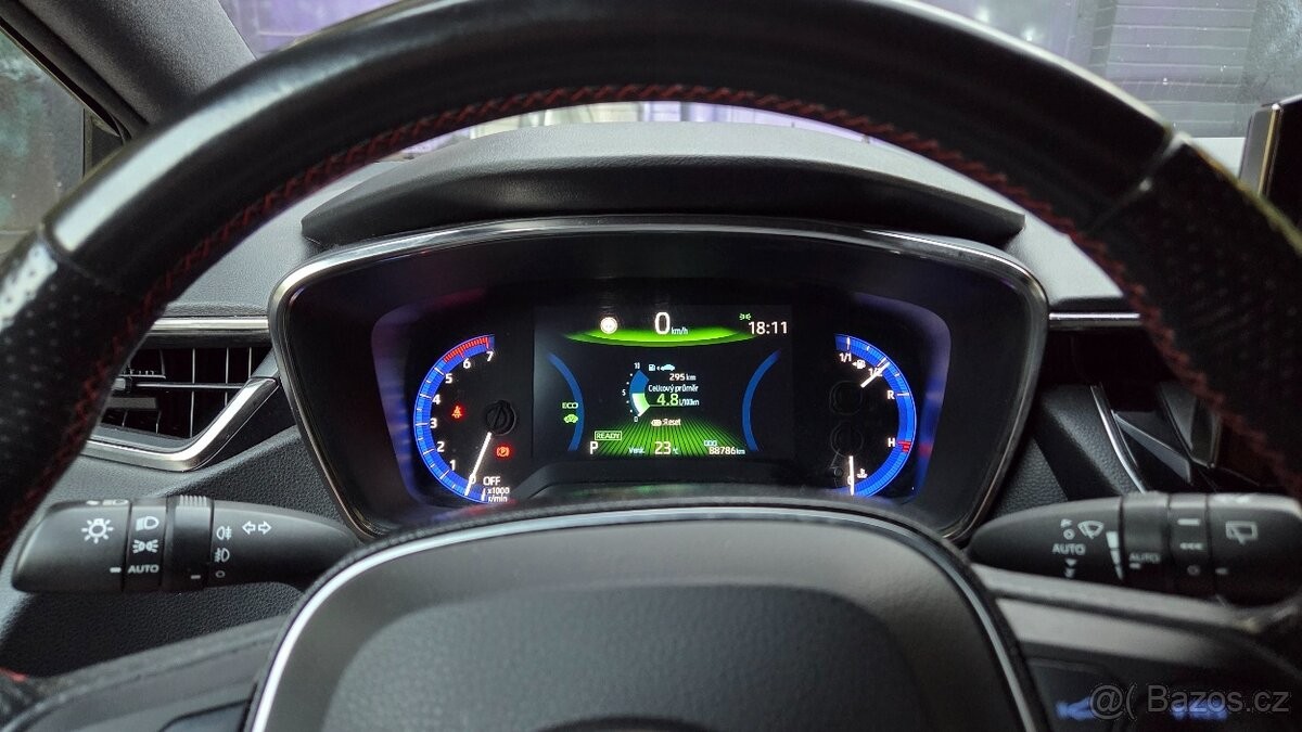 toyota-corolla-1-8-hybrid-gr-sport - 6