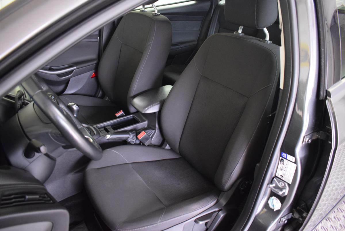 ford-focus-1-5-tdci-pr-servis-super-stav - 9