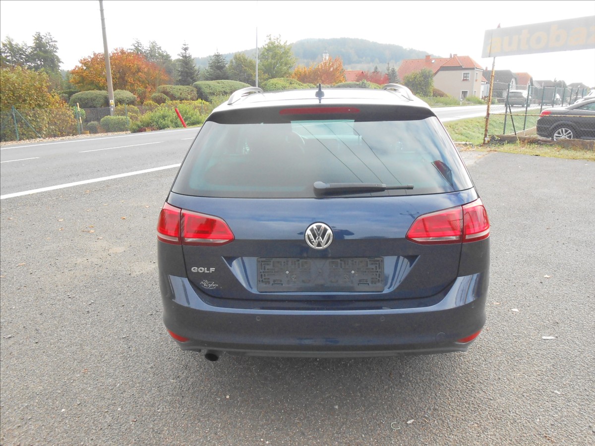 volkswagen-golf-1-2-tsi-77-kw-serviska - 4