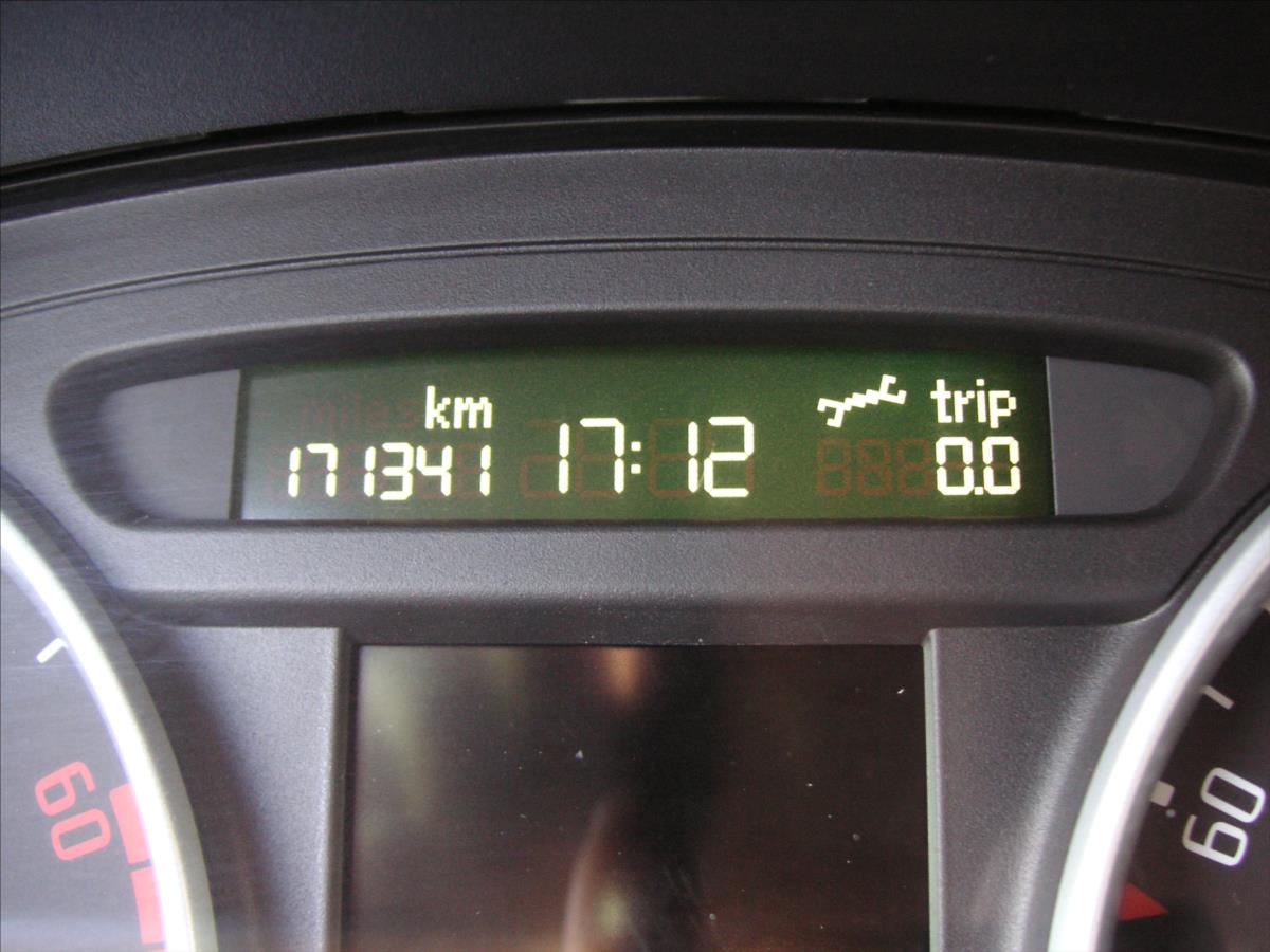 skoda-fabia-1-4-i-16v-serviska - 9