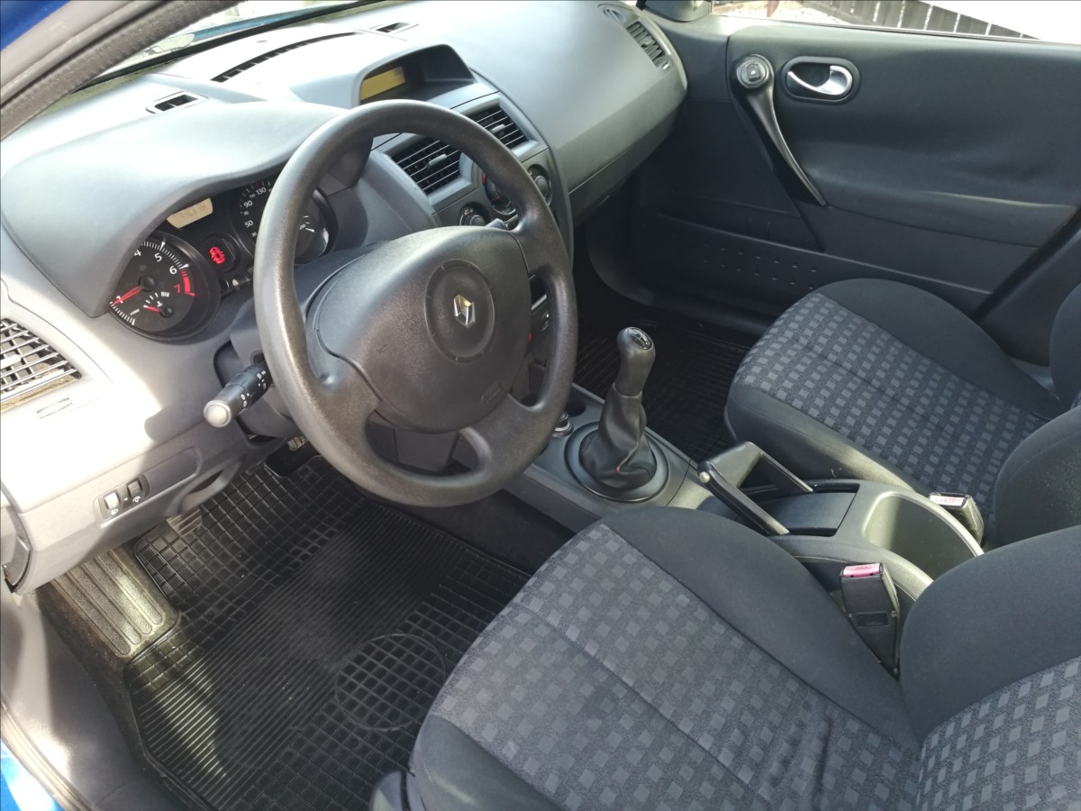 renault-megane-1-4-i-16v - 7