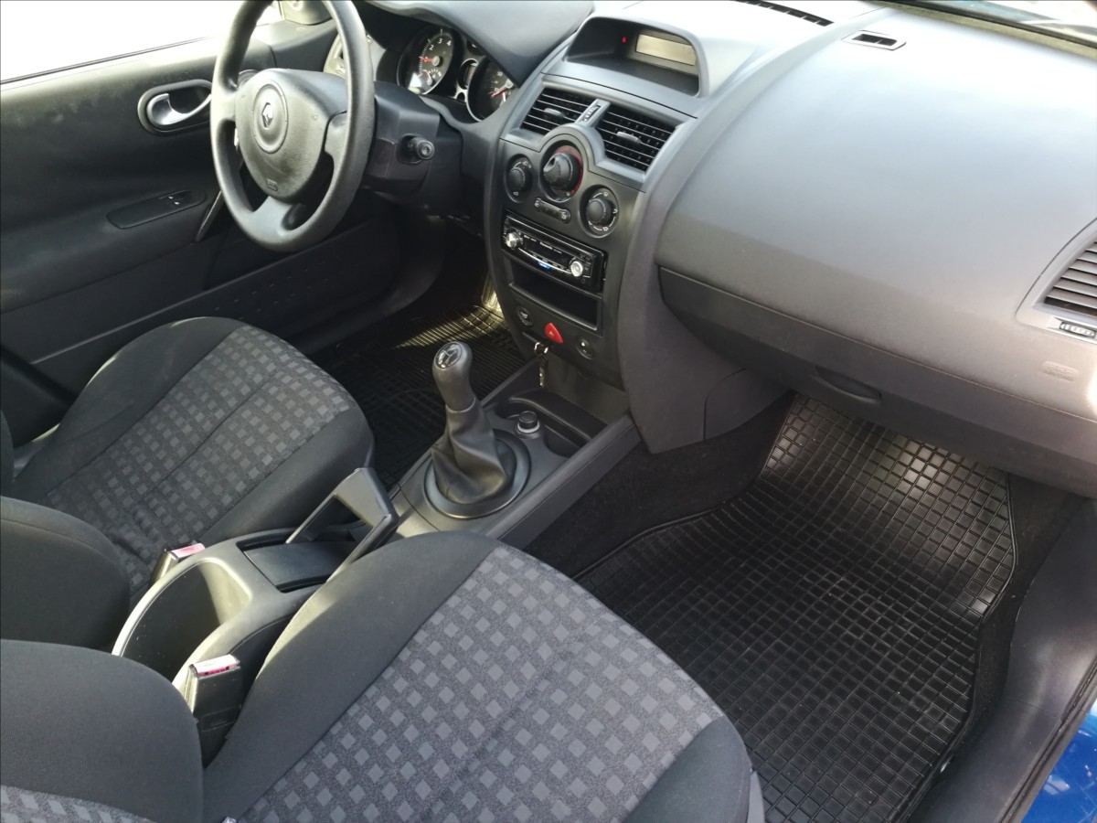 renault-megane-1-4-i-16v - 8