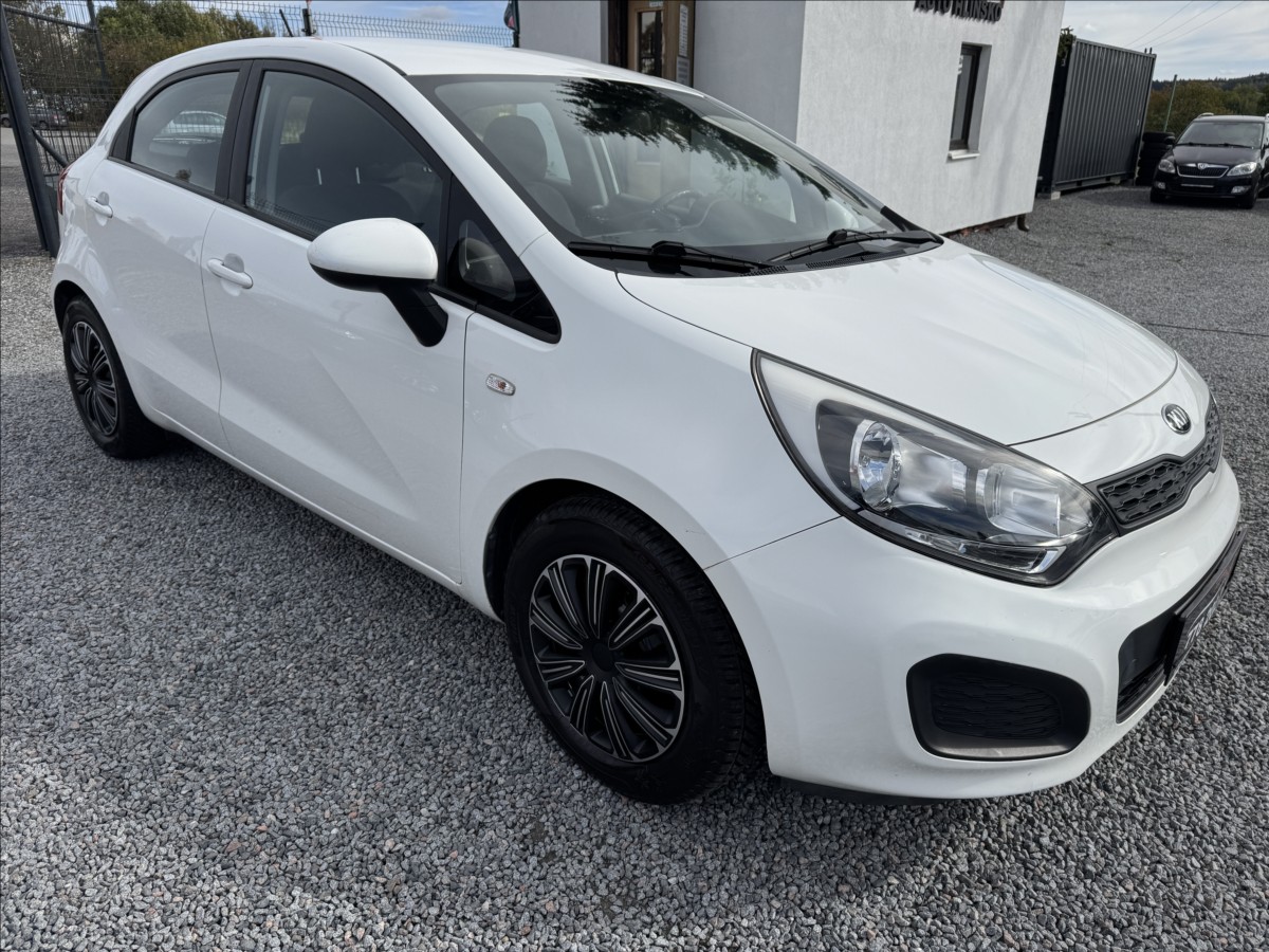 kia-rio-1-2-i-62kw-1-majitel - 8