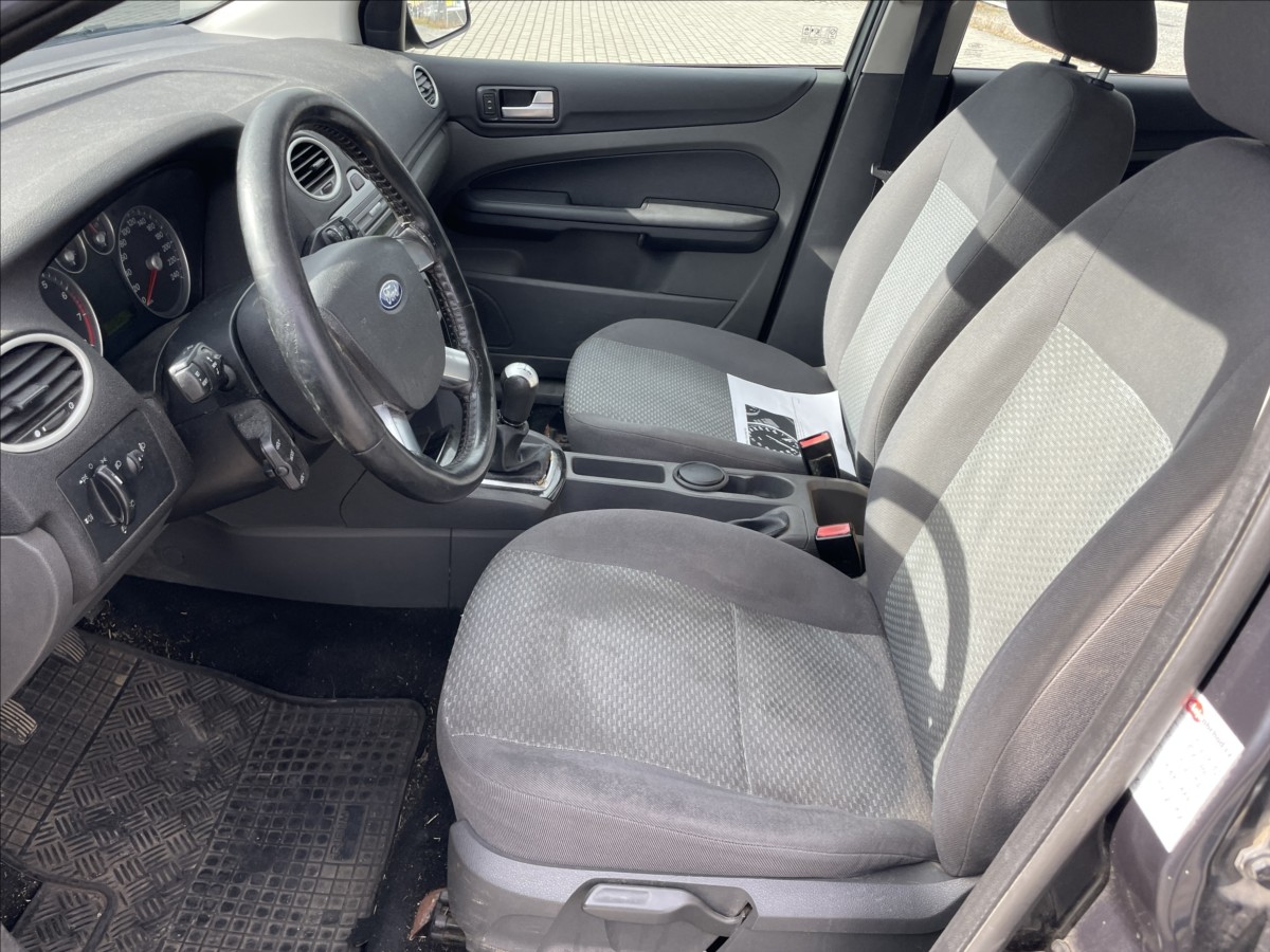ford-focus-1-6-i-16v-74kw-klima-tazne-2sady-kol - 6