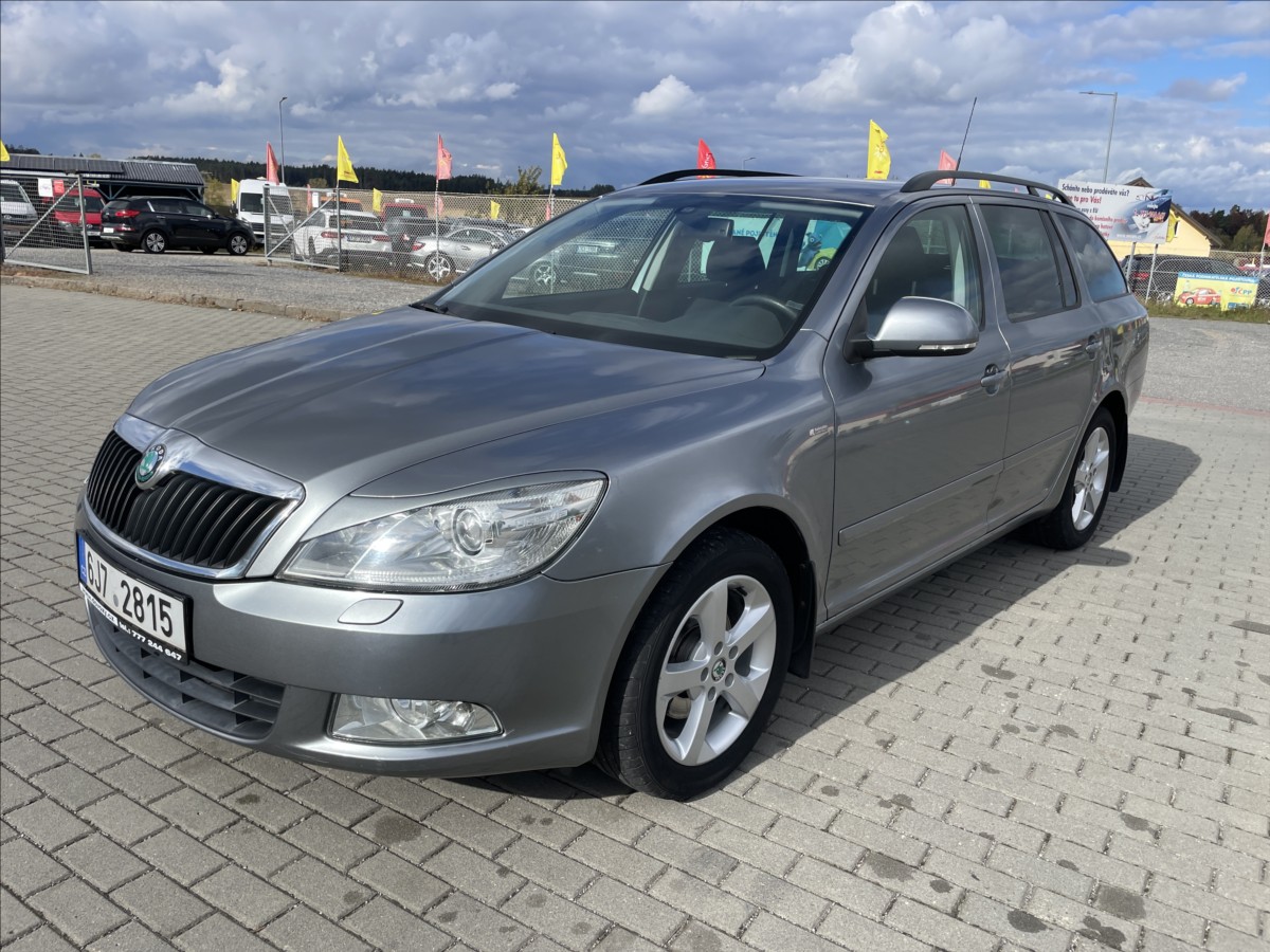 Škoda Octavia 1,2 TSi 77kw Ambiente výborný stav