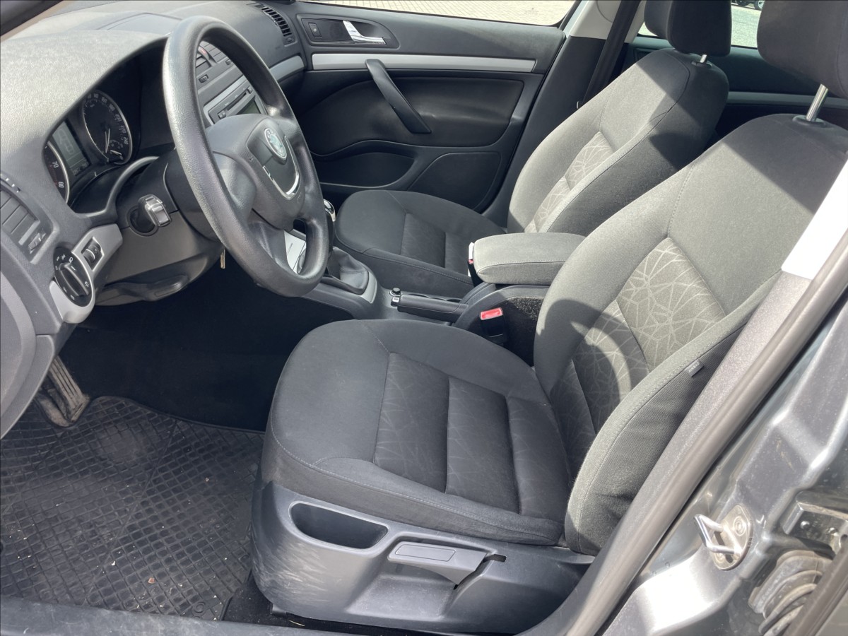 skoda-octavia-1-2-tsi-77kw-ambiente-vyborny-stav - 6