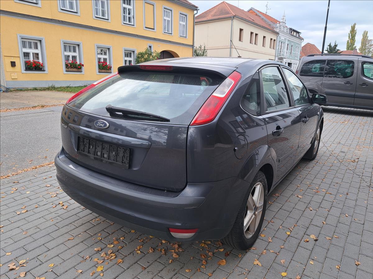 ford-focus-1-4-i - 9