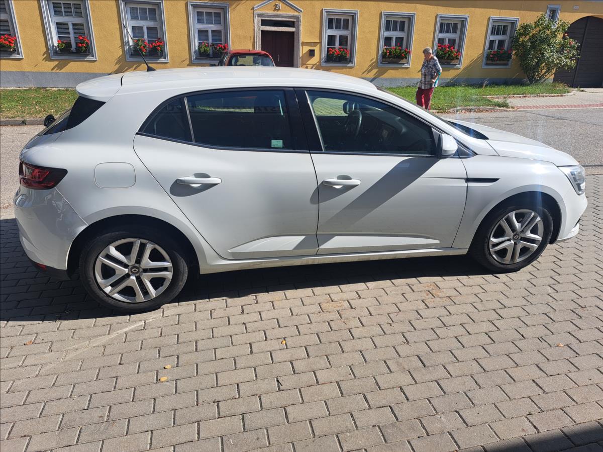 renault-megane-1-5-dci - 9