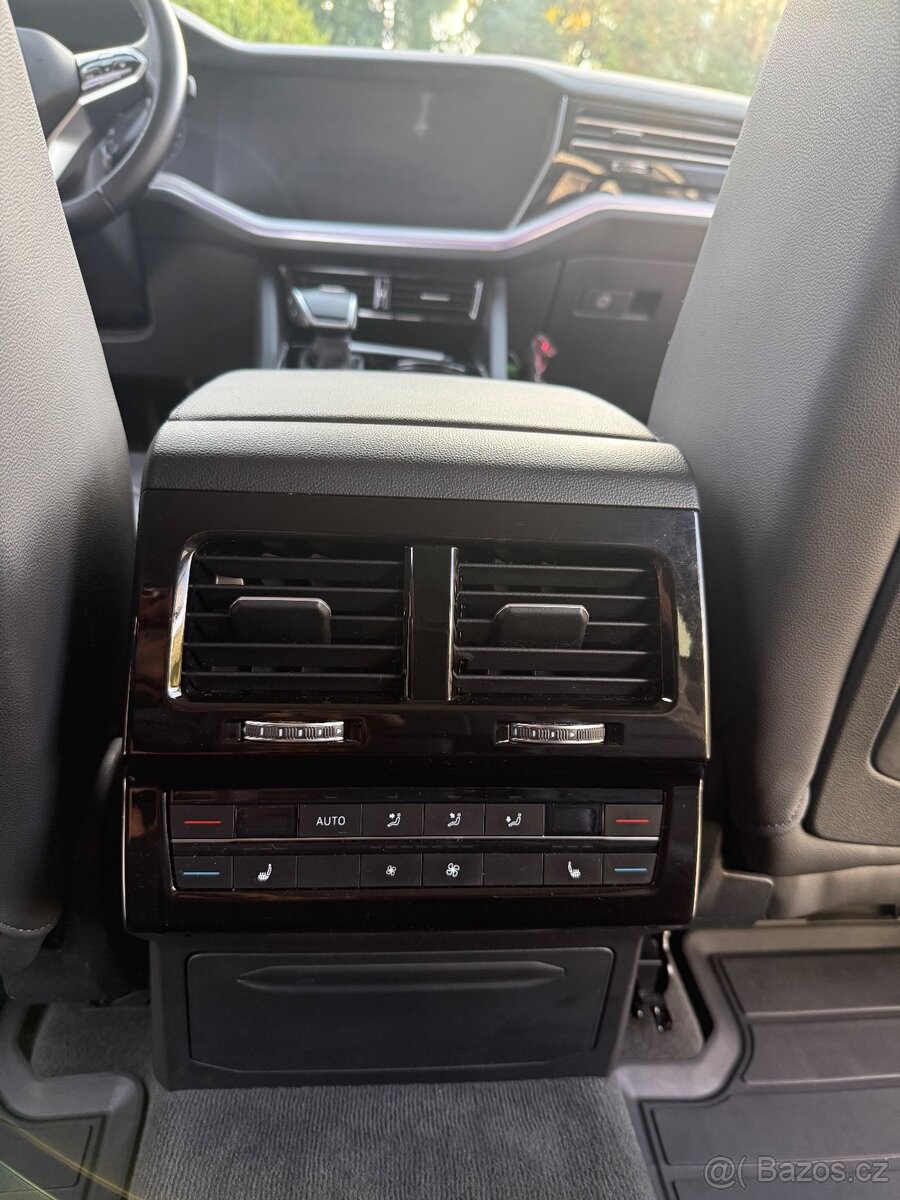 volkswagen-touareg-3-0-v6-210kw-top-stav - 8