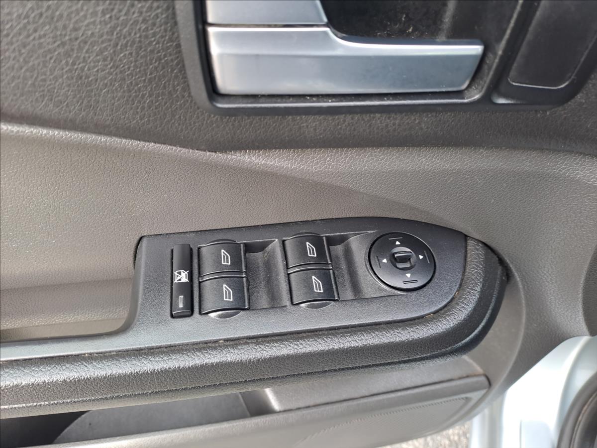 ford-c-max-1-6-i-ghia - 9