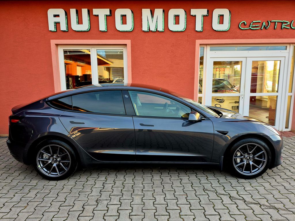 tesla-model-3-long-range-dual-motor-366-kw-soh-87-9-tazne - 4