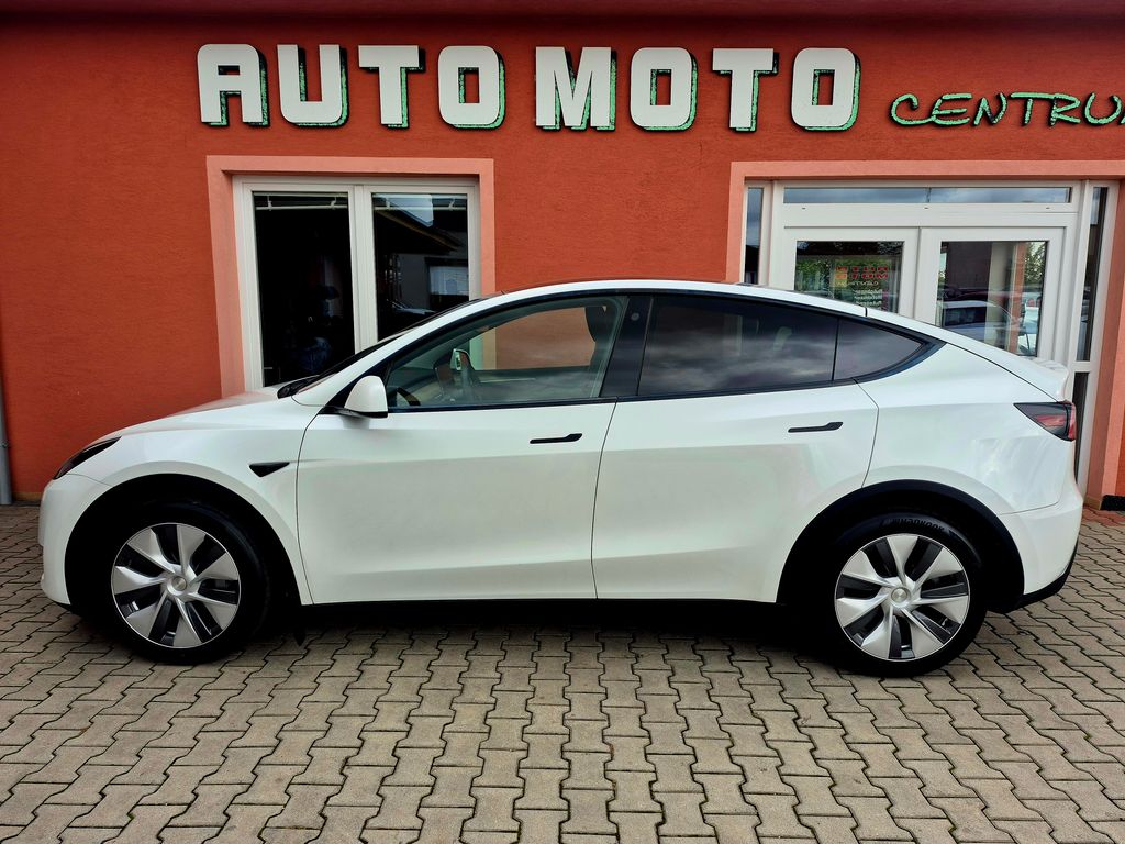 tesla-model-y-long-range-dual-motor-378-kw-berlin-odpocet - 1