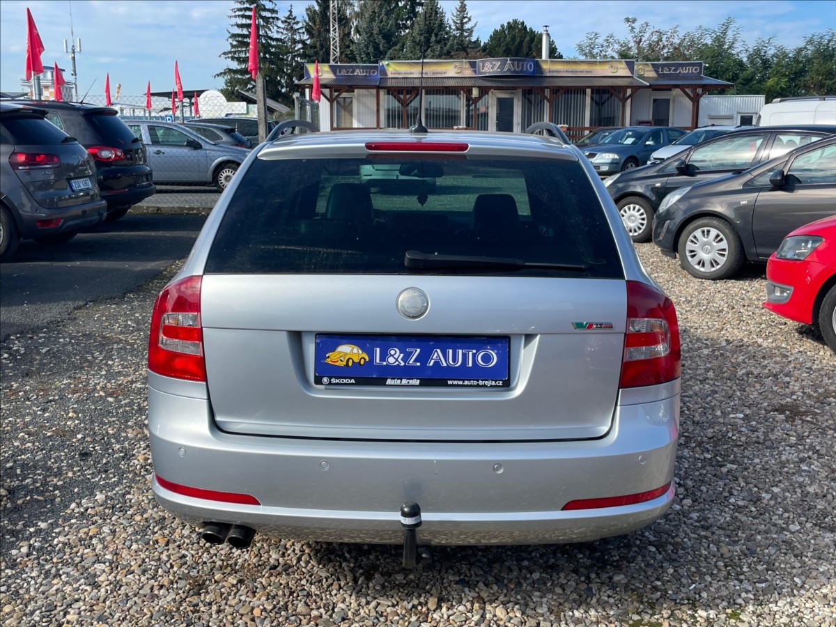 skoda-octavia-2-0-tsi-rs - 4