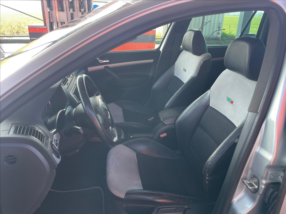 skoda-octavia-2-0-tsi-rs - 7