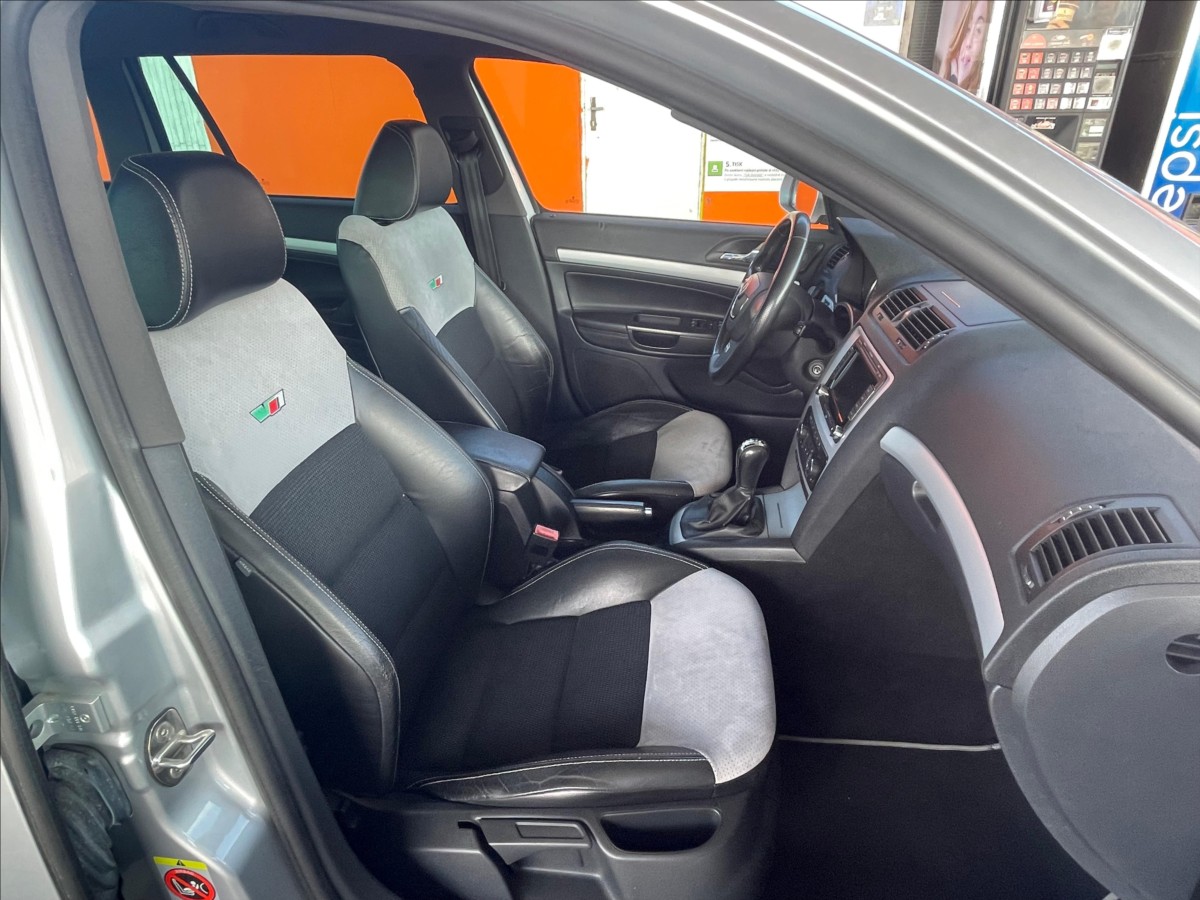 skoda-octavia-2-0-tsi-rs - 9