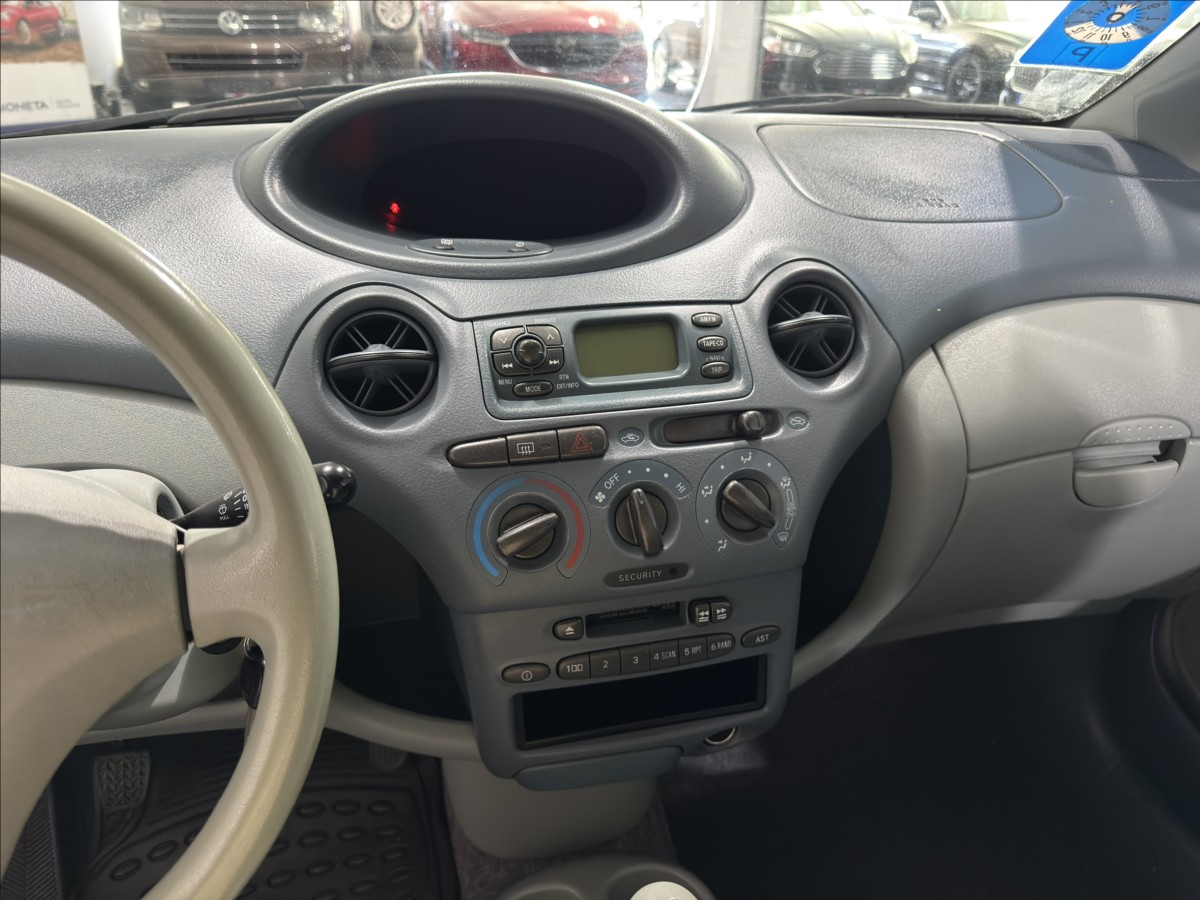 toyota-yaris-1-0-vvt-i-slusny-stav-stk - 6