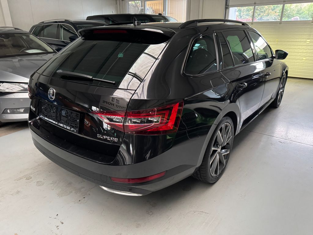 skoda-superb-combi-2-0-tdi-dsg-sportline - 5