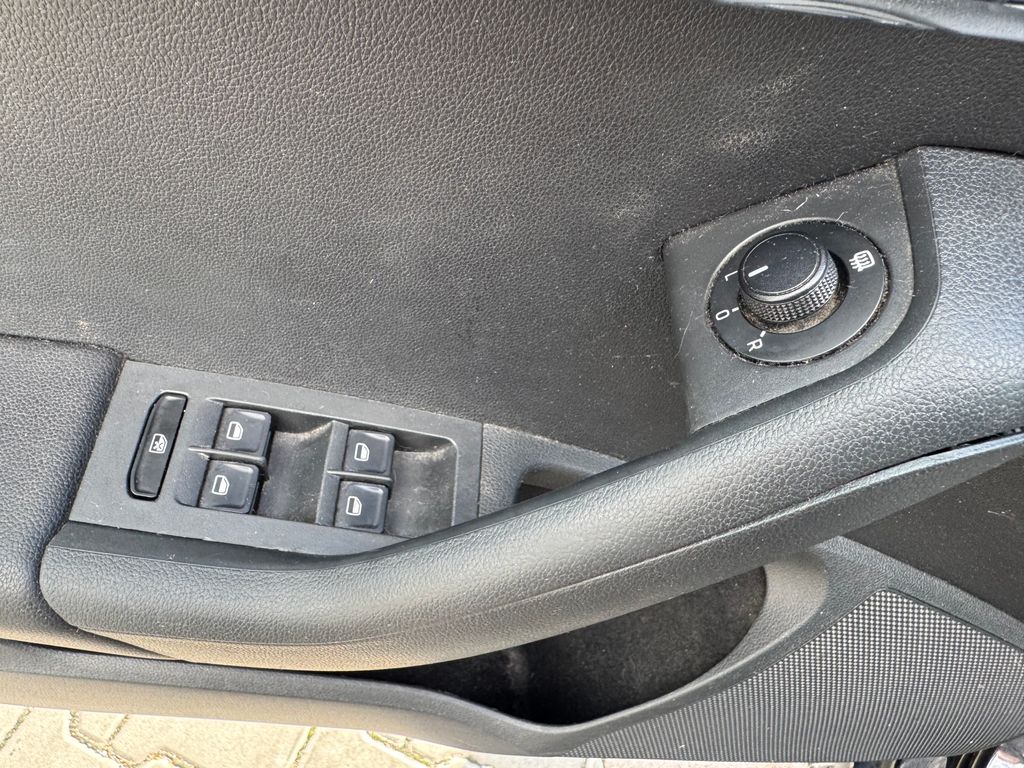 skoda-octavia-combi-2-0-tdi-ambition - 6