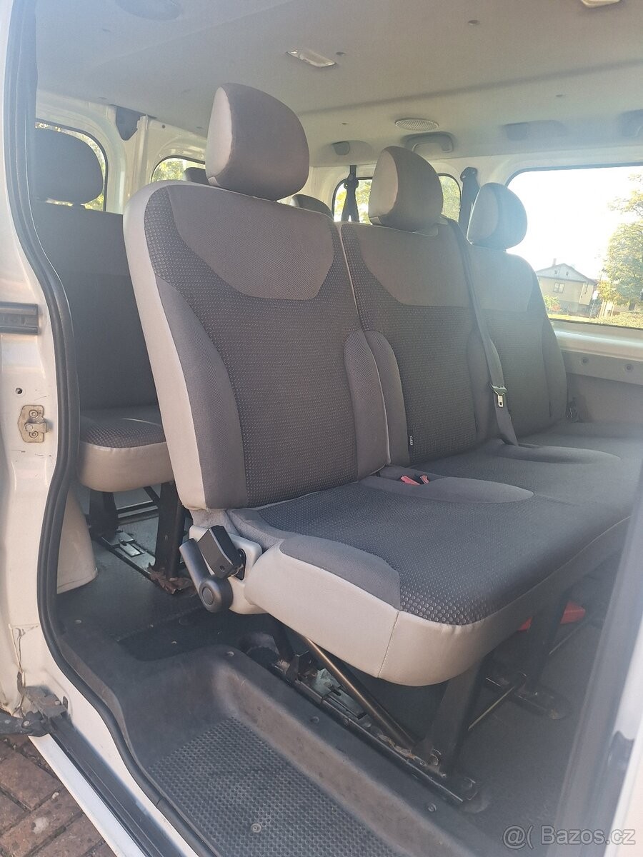 opel-vivaro-2-0-cdti-66-kw-9-mist-2013 - 4