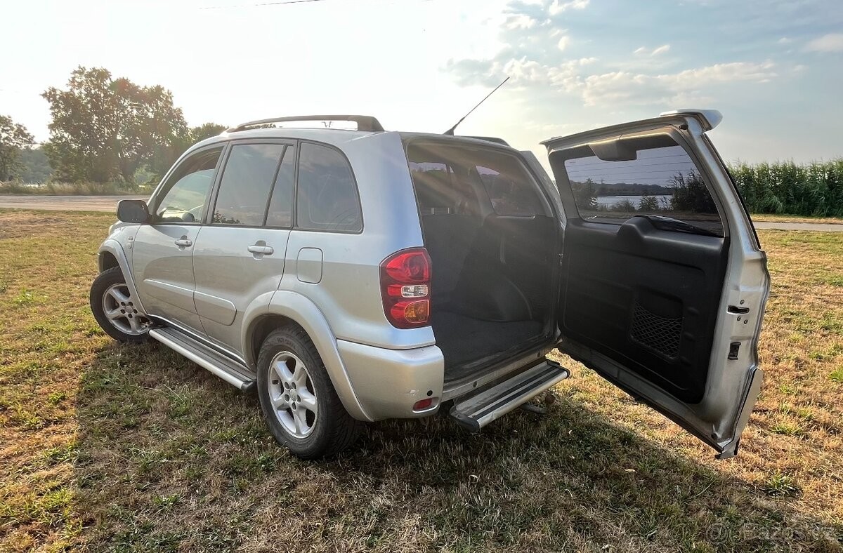 toyota-rav4-2-0-d4d-2005-nova-stk - 1