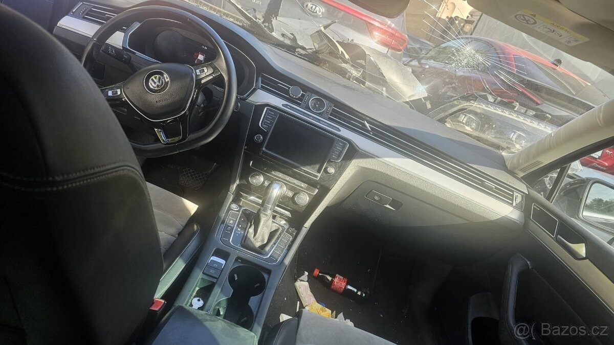 volkswagen-passat-140-kw-r-line-packet - 3