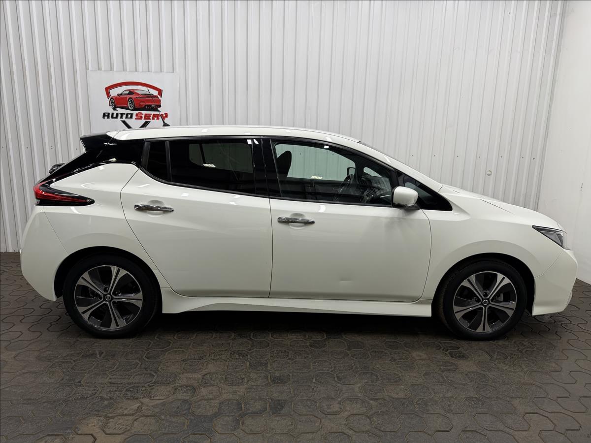 nissan-leaf-n-connecta-110kw-soh-91 - 9
